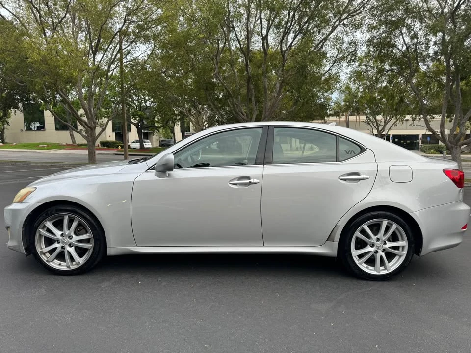 2007 Lexus IS 2nd Gen - Image 5 of 15