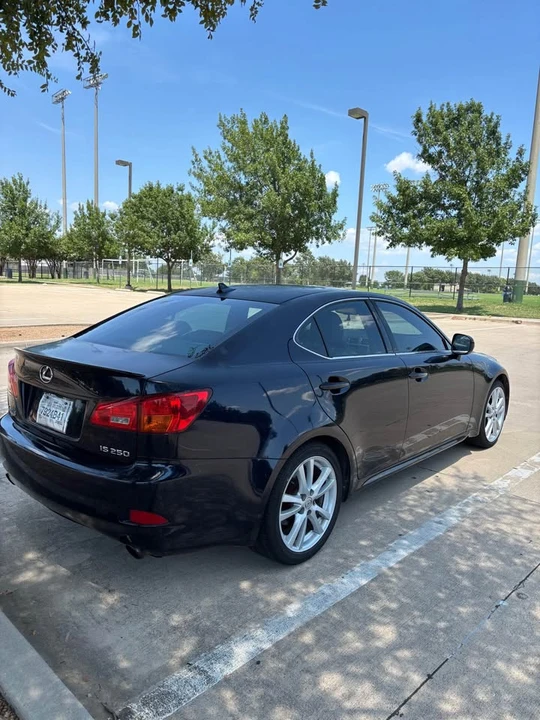 2007 Lexus IS 2nd Gen - Image 4 of 8