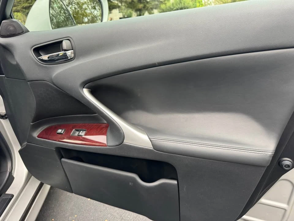 2007 Lexus IS 2nd Gen - Image 13 of 15
