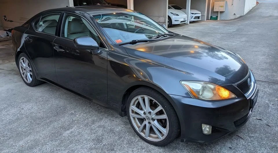 2007 Lexus IS 2nd Gen - Image 2 of 8