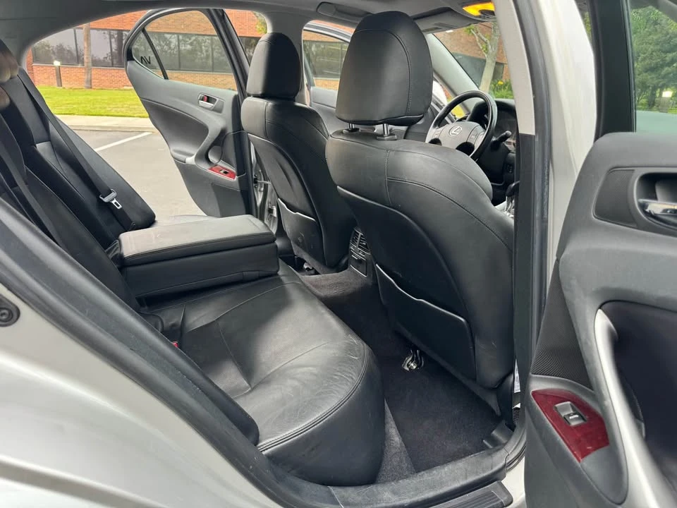 2007 Lexus IS 2nd Gen - Image 11 of 15