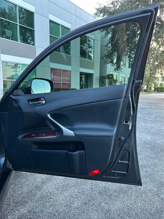 2007 Lexus IS 2nd Gen - Image 17 of 20