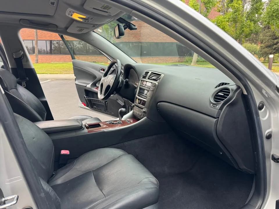 2007 Lexus IS 2nd Gen - Image 10 of 15
