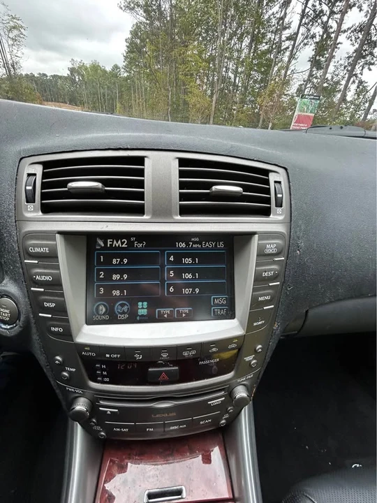 2007 Lexus IS 2nd Gen - Image 16 of 18