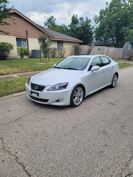2007 Lexus IS 2nd Gen - Image 3 of 11