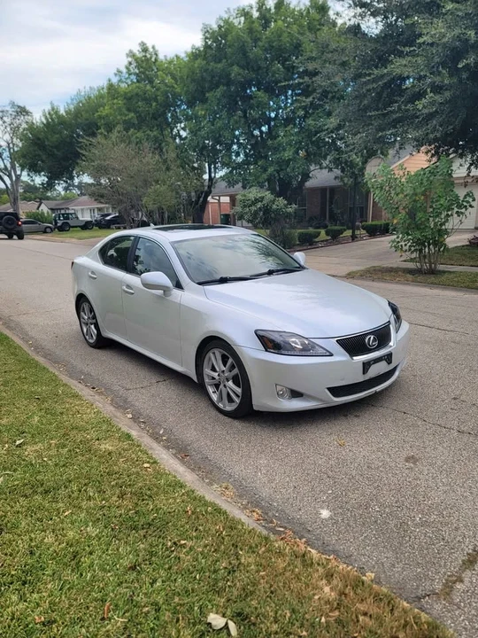 2007 Lexus IS 2nd Gen - Image 2 of 11