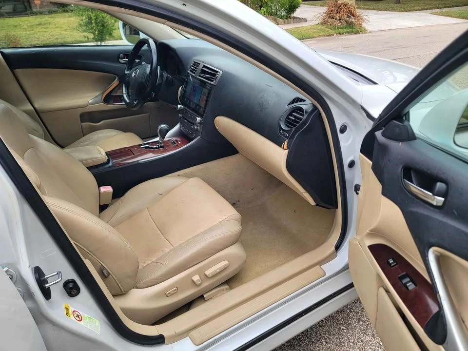 2007 Lexus IS 2nd Gen - Image 9 of 11