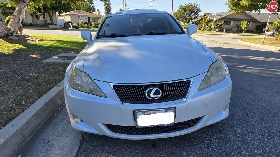 2007 Lexus IS 2nd Gen - Image 3 of 8