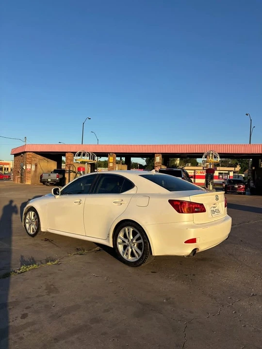 2007 Lexus IS 2nd Gen - Image 3 of 8