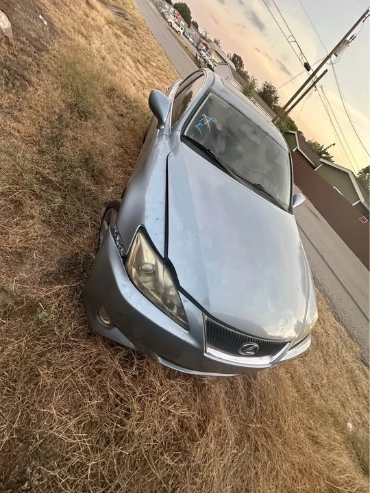 2007 Lexus IS 2nd Gen - Image 3 of 8