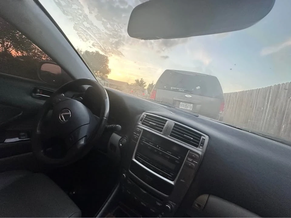 2007 Lexus IS 2nd Gen - Image 5 of 8