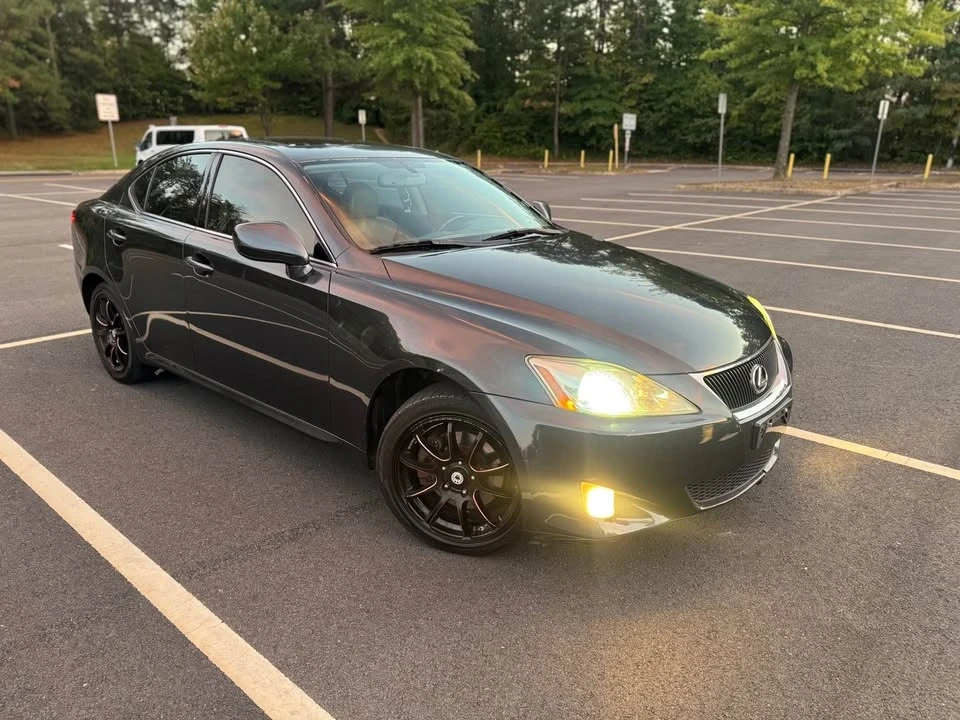 2007 Lexus IS 2nd Gen - Image 2 of 11