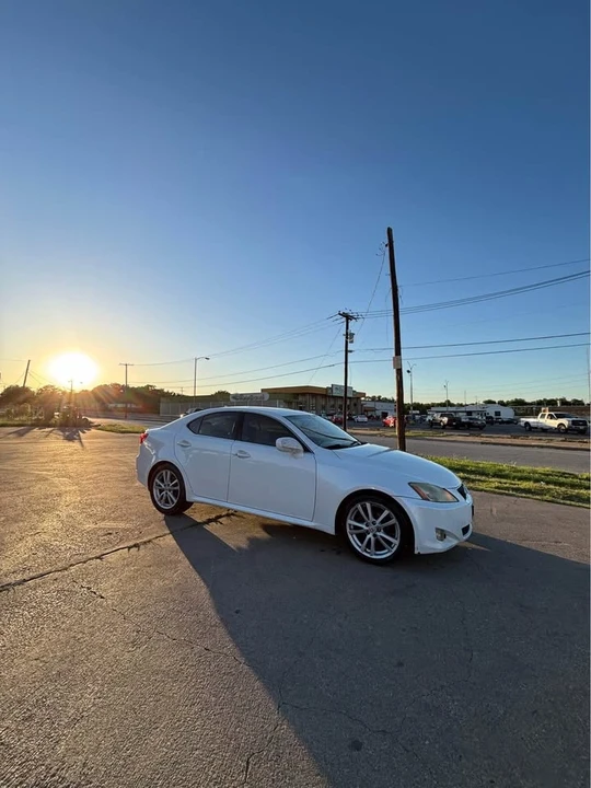 2007 Lexus IS 2nd Gen - Image 4 of 8