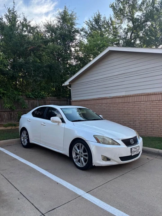 2007 Lexus IS 2nd Gen - Image 2 of 8