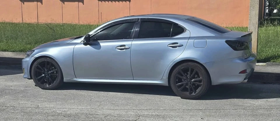 2007 Lexus IS 2nd Gen - Image 2 of 5