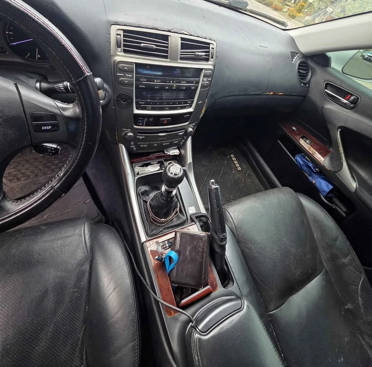 2007 Lexus IS 2nd Gen - Image 5 of 10