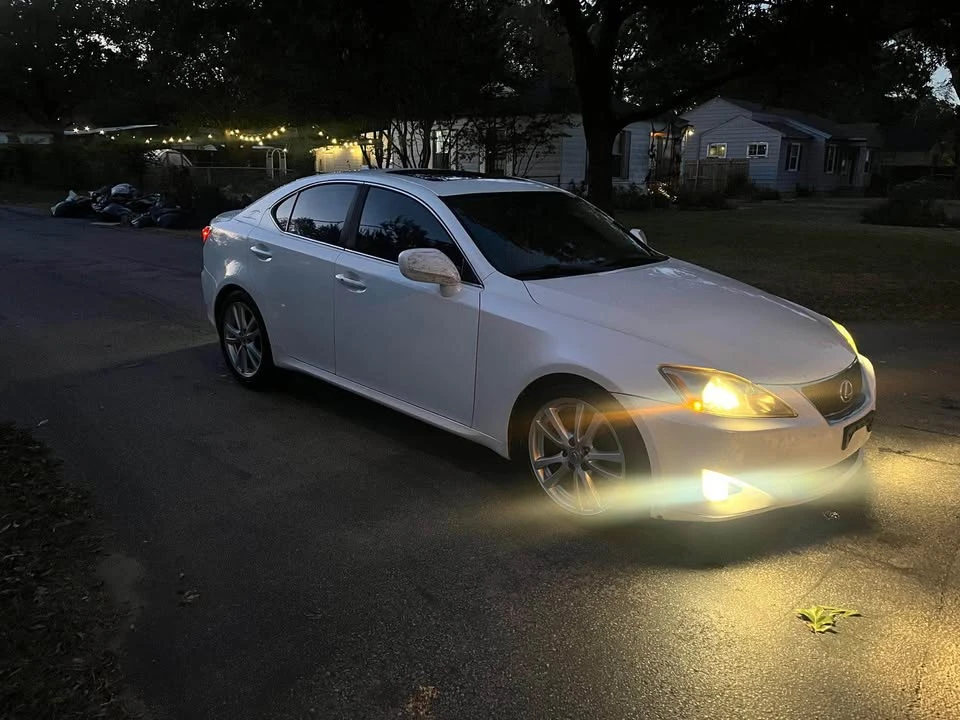 2007 Lexus IS 2nd Gen - Image 14 of 19