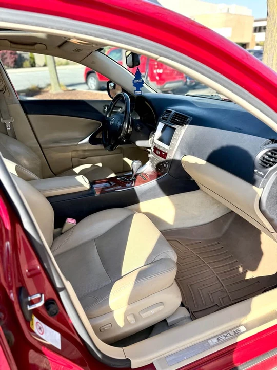 2007 Lexus IS 2nd Gen - Image 9 of 19
