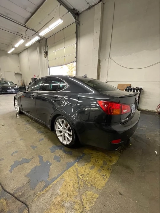 2007 Lexus IS 2nd Gen - Image 5 of 12