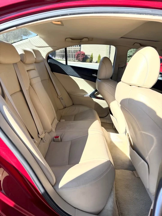 2007 Lexus IS 2nd Gen - Image 17 of 19