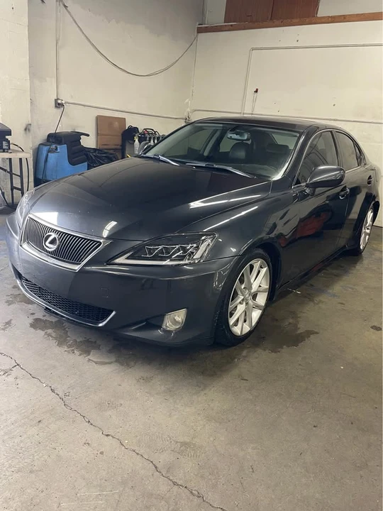 2007 Lexus IS 2nd Gen - Image 2 of 12