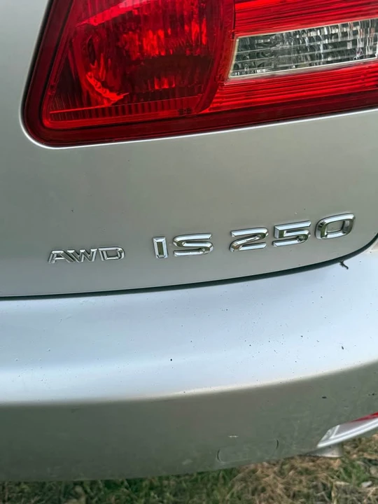 2007 Lexus IS 2nd Gen - Image 5 of 13