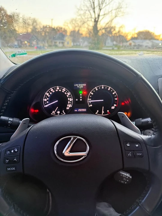 2007 Lexus IS 2nd Gen - Image 10 of 13