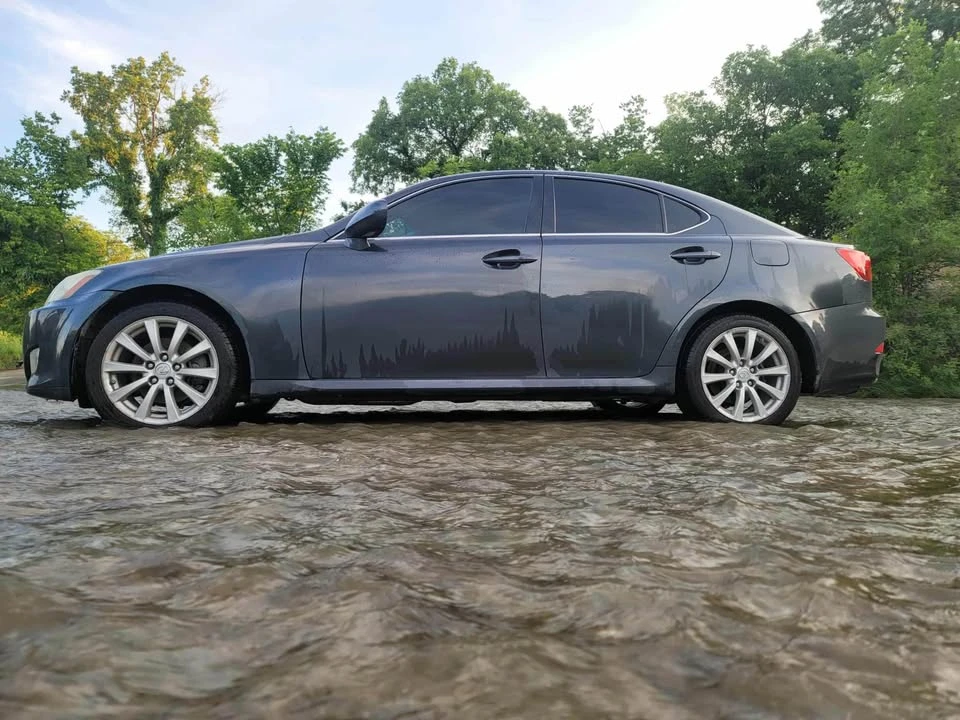 2007 Lexus IS 2nd Gen - Image 2 of 4