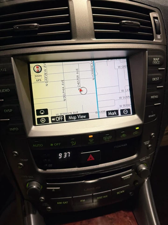 2007 Lexus IS 2nd Gen - Image 11 of 17