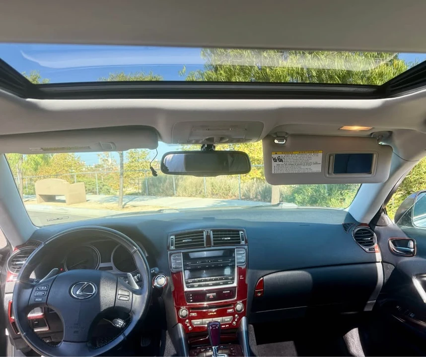 2007 Lexus IS 2nd Gen - Image 11 of 15