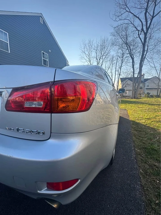 2007 Lexus IS 2nd Gen - Image 5 of 15