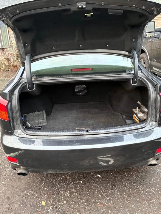 2007 Lexus IS 2nd Gen - Image 4 of 9