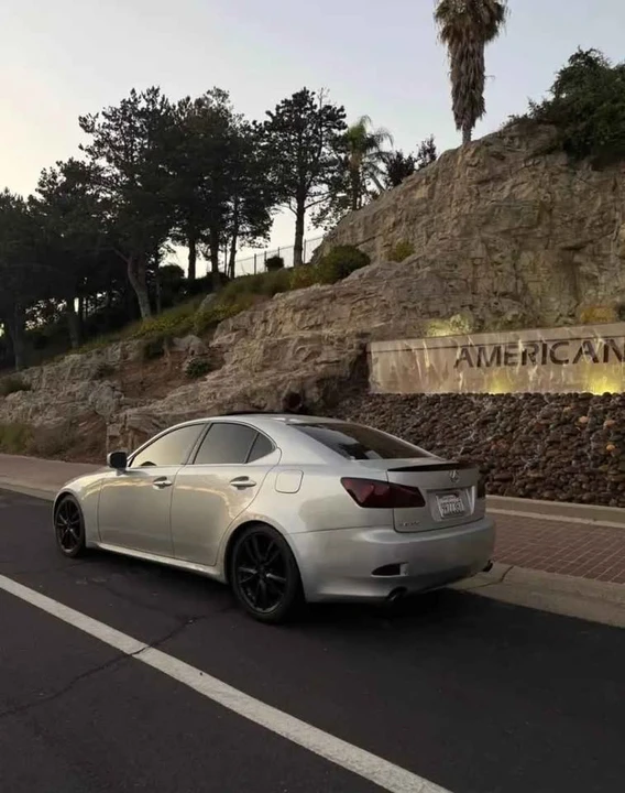 2007 Lexus IS 2nd Gen - Image 4 of 5