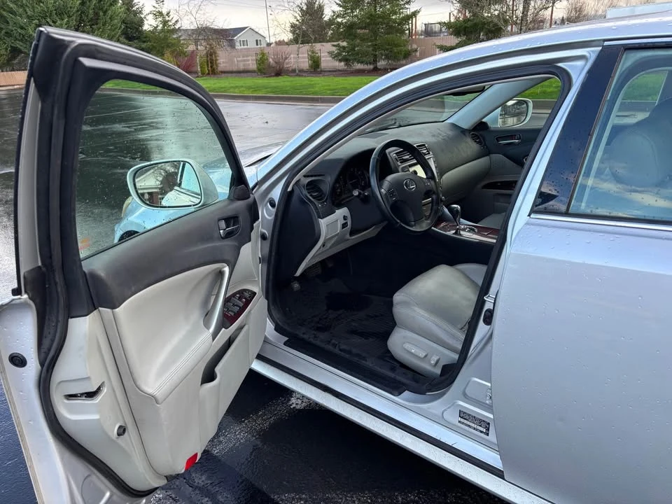 2007 Lexus IS 2nd Gen - Image 8 of 13