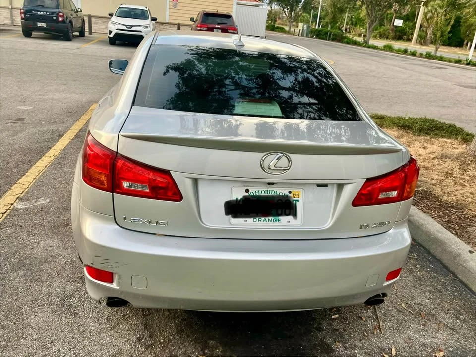 2007 Lexus IS 2nd Gen - Image 9 of 15