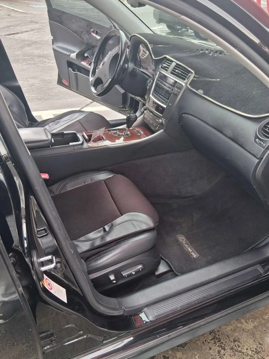 2007 Lexus IS 2nd Gen - Image 6 of 7