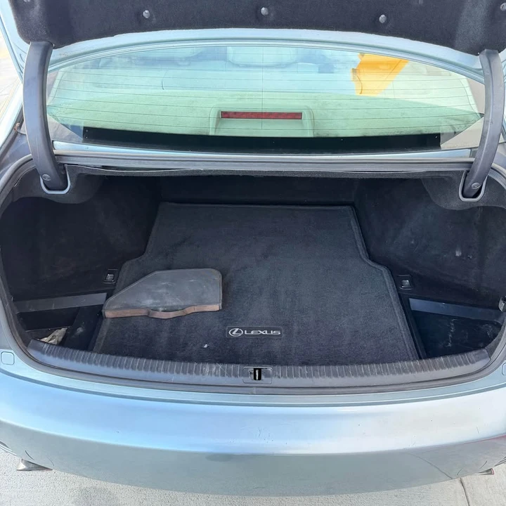 2007 Lexus IS 2nd Gen - Image 16 of 17