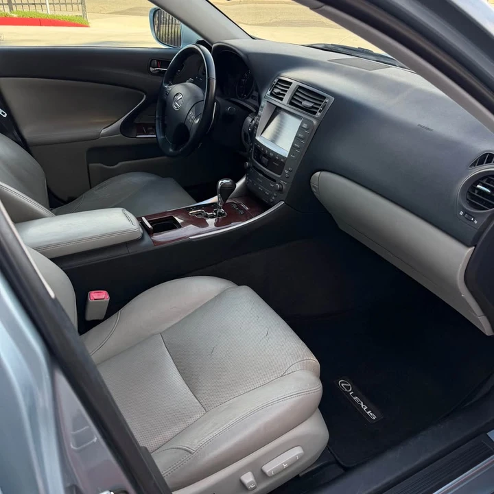 2007 Lexus IS 2nd Gen - Image 9 of 17