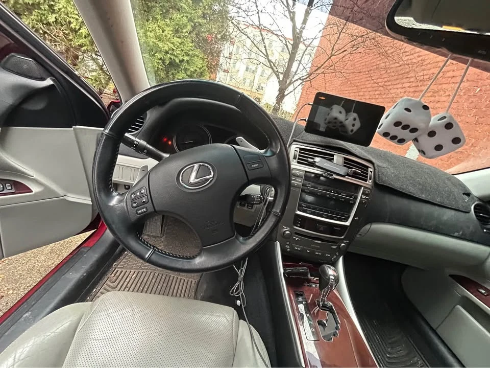 2007 Lexus IS 2nd Gen - Image 7 of 8