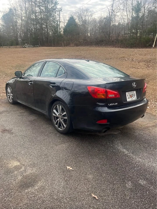 2007 Lexus IS 2nd Gen - Image 5 of 9