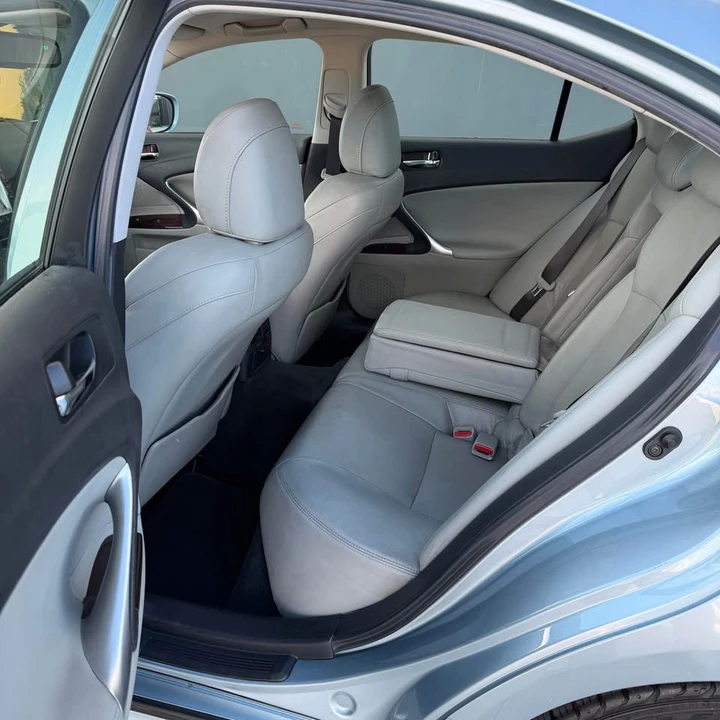 2007 Lexus IS 2nd Gen - Image 8 of 17