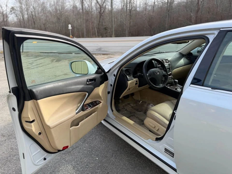 2007 Lexus IS 2nd Gen - Image 4 of 9