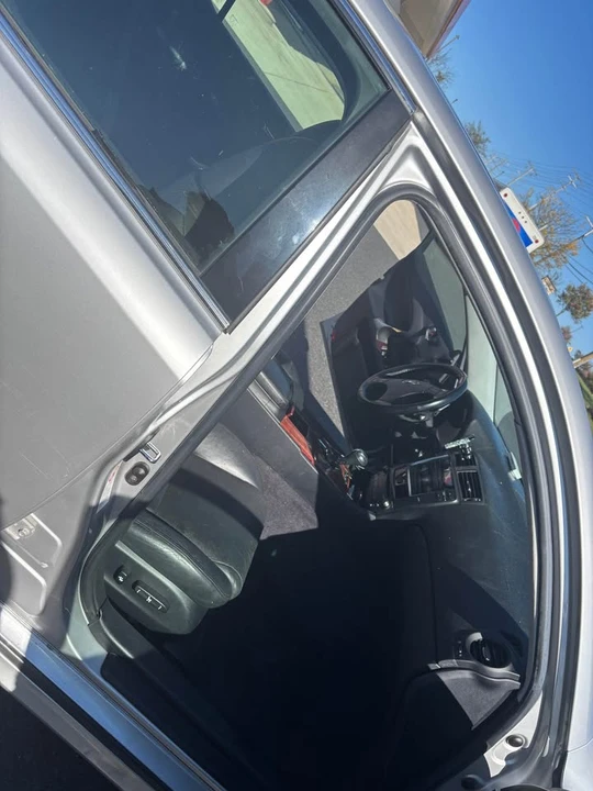 2007 Lexus IS 2nd Gen - Image 4 of 6
