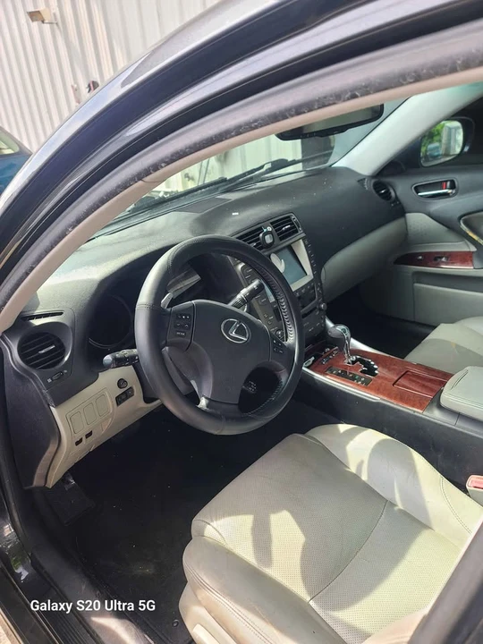 2007 Lexus IS 2nd Gen - Image 9 of 12