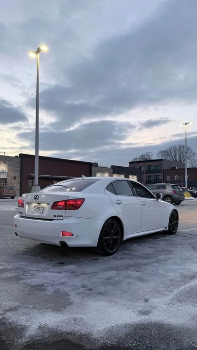 2007 Lexus IS 2nd Gen - Image 5 of 14