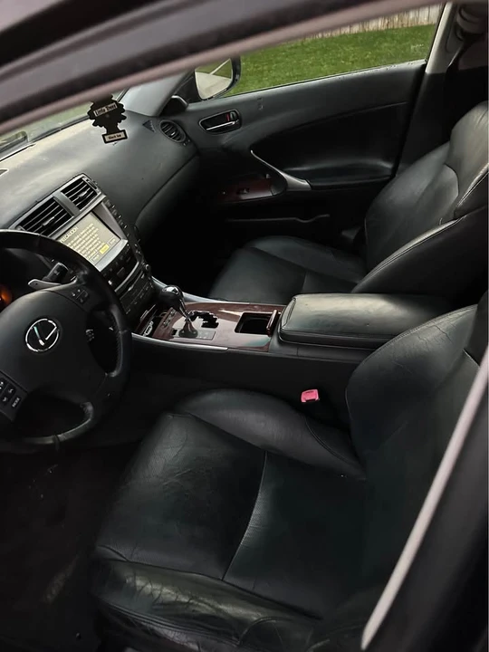 2007 Lexus IS 2nd Gen - Image 7 of 8