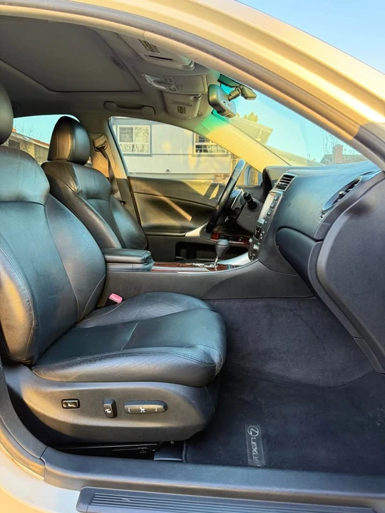 2007 Lexus IS 2nd Gen - Image 11 of 12