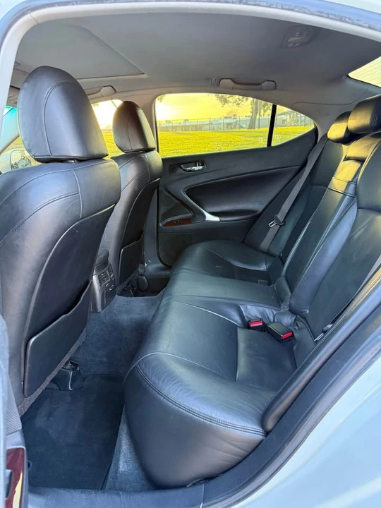 2007 Lexus IS 2nd Gen - Image 9 of 12