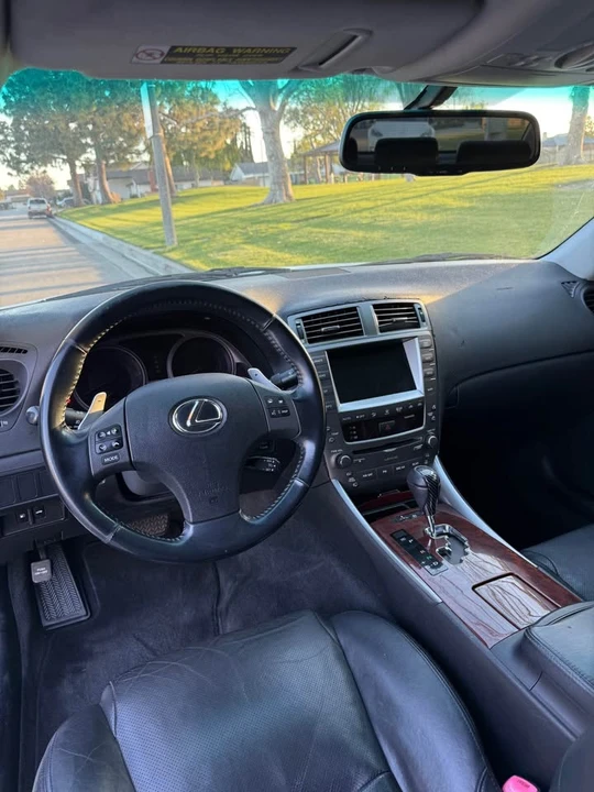 2007 Lexus IS 2nd Gen - Image 8 of 12