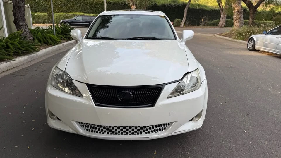 2007 Lexus IS 2nd Gen - Image 2 of 9